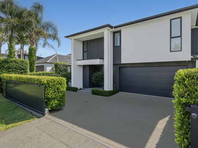 43a Thirteenth Avenue, Avenues