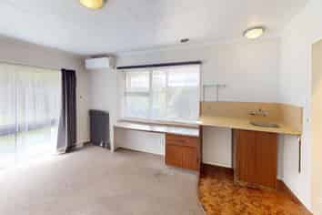 203/5 Fitzherbert Avenue, West End