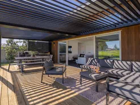 171 Rangiora Crescent, Matarangi