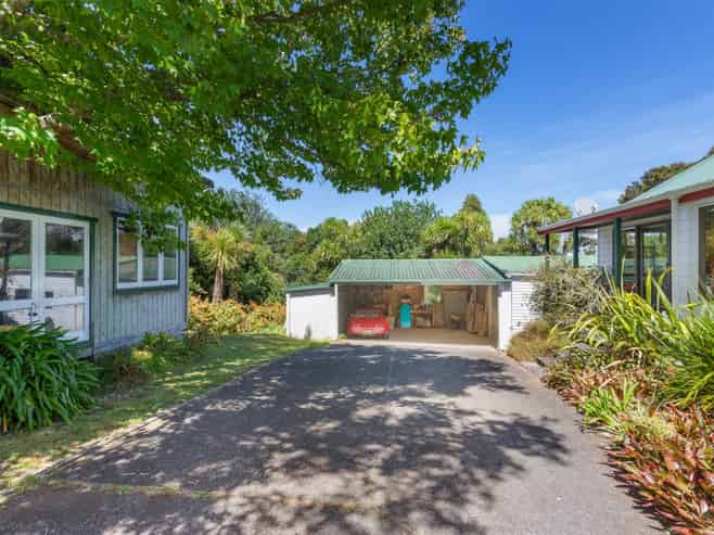 251 Upper Harbour Drive, Greenhithe