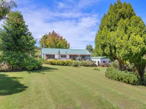 251 Upper Harbour Drive, Greenhithe