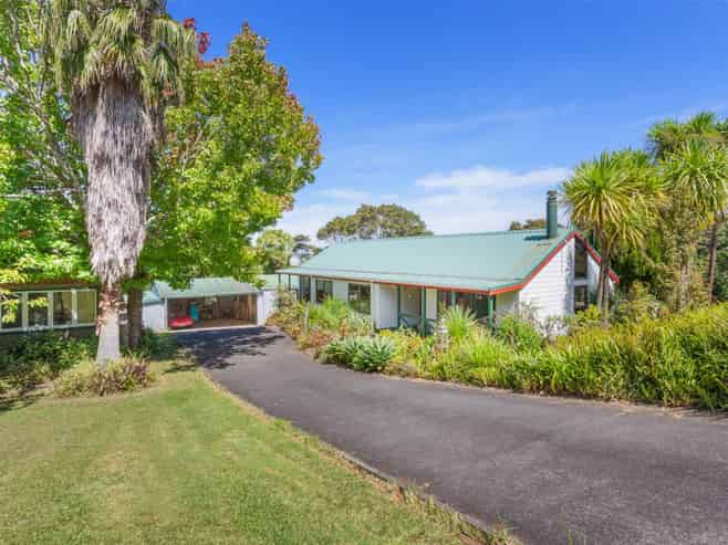 251 Upper Harbour Drive, Greenhithe