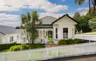 8 Summit Drive, Mount Albert