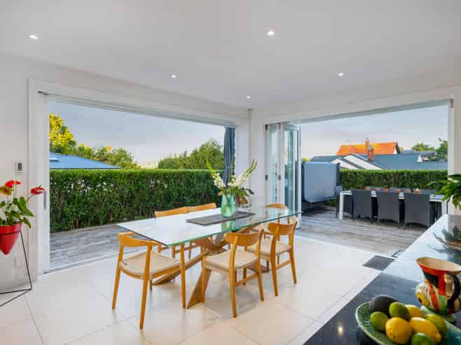 8 Summit Drive, Mount Albert