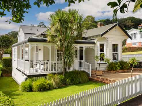 8 Summit Drive, Mount Albert