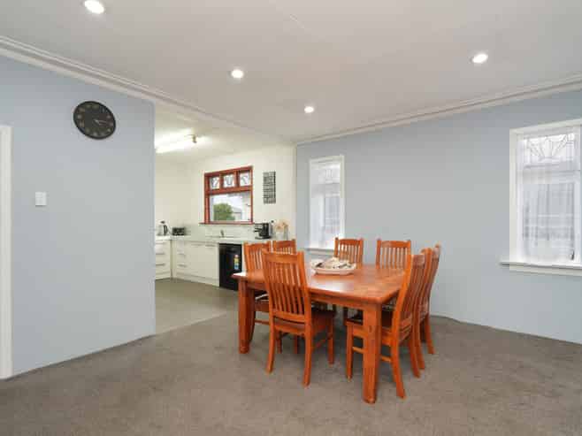 25 Beatty Street, Strathern