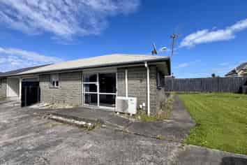 68A Henley Street, Westport