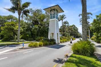 12 Parkside Drive, Orewa