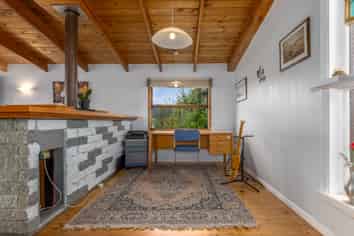 5 Miro Road, RAUMATI SOUTH