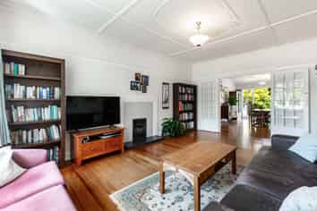 98 Campbell Street, Karori