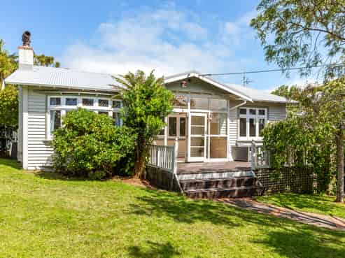 98 Campbell Street, Karori