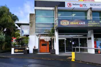 F & B in St Lukes Mega Centre | 238m2