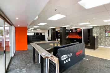 F & B in St Lukes Mega Centre | 238m2