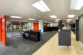 F & B in St Lukes Mega Centre | 238m2