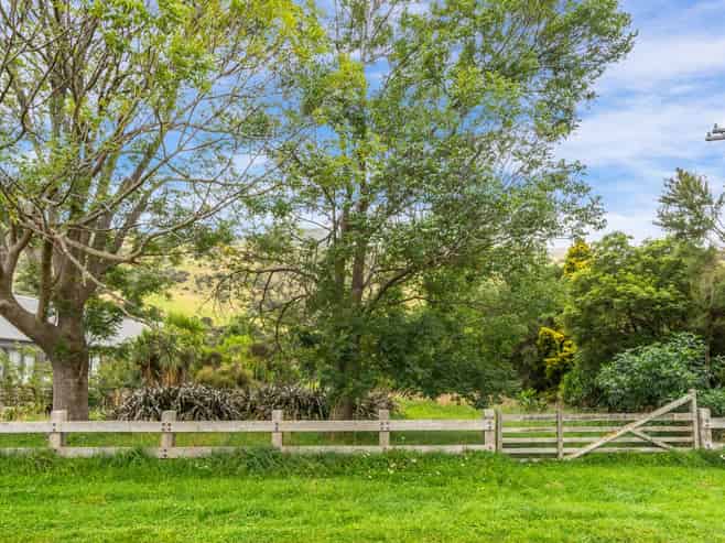 1194 Okains Bay Road, Okains Bay