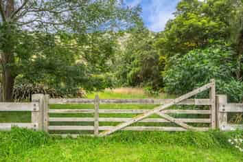 1194 Okains Bay Road, Okains Bay