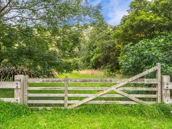 1194 Okains Bay Road, Okains Bay