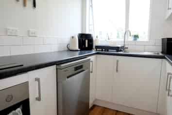 18b Marere Av, Paraparaumu