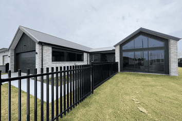 2 Rauiri Drive, One Tree Point