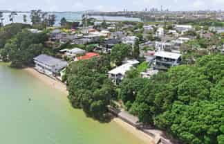 16 Joan Street, Point Chevalier