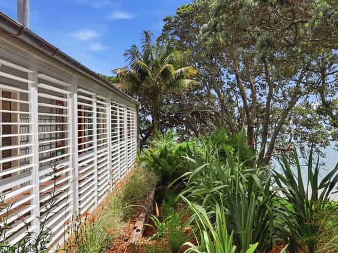 16 Joan Street, Point Chevalier