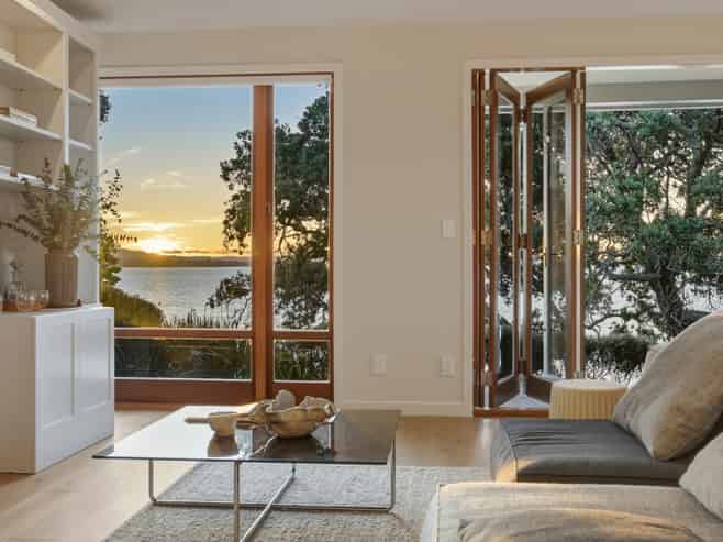 16 Joan Street, Point Chevalier