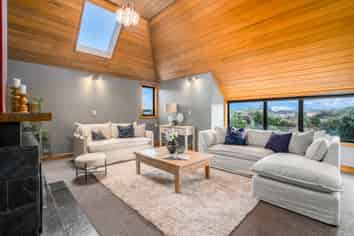 14 Madras Street, Khandallah