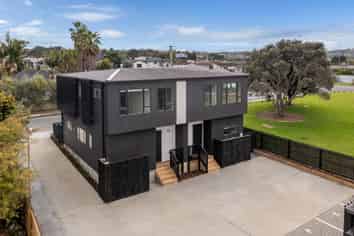 2/75 Mcannalley Street, Manurewa