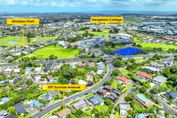 107 Sunrise Avenue, Murrays Bay