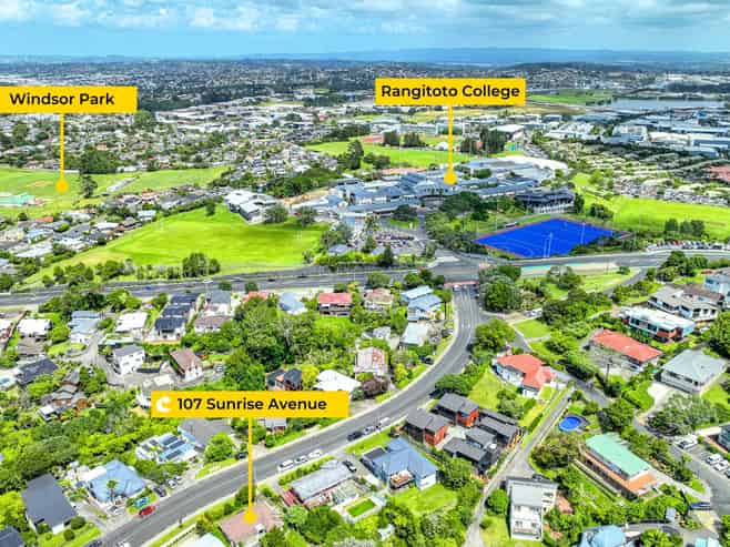 107 Sunrise Avenue, Murrays Bay