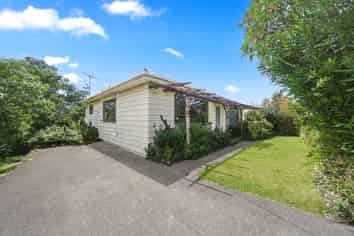 107 Sunrise Avenue, Murrays Bay