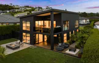 20 Woodridge Drive, Stanmore Bay