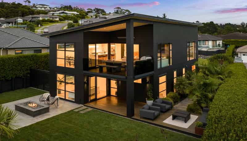 20 Woodridge Drive, Stanmore Bay