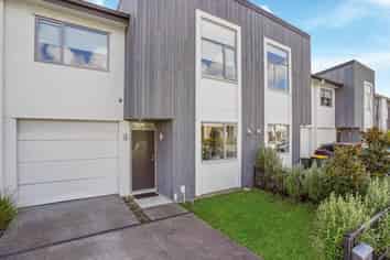 37 Pencaitland Drive, Flat Bush