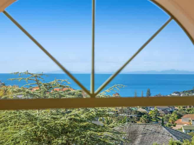 4 Gulf Harbour Drive, Gulf Harbour