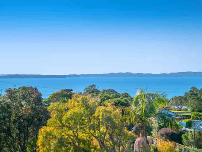 4 Gulf Harbour Drive, Gulf Harbour