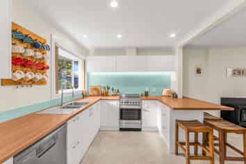 34 Dunedin Street, Redwood