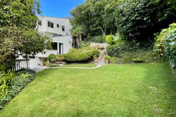 79 Nicholson Road, Khandallah