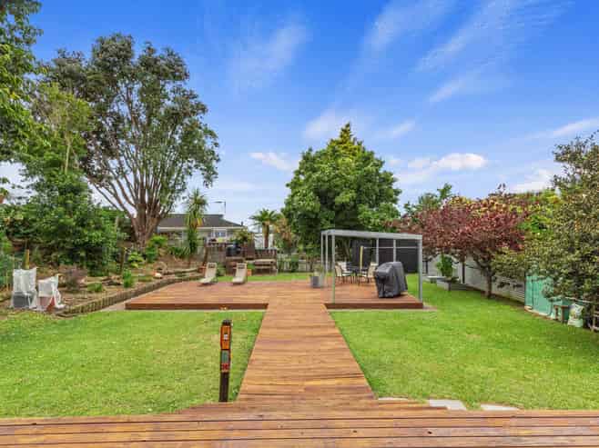 6 Stirling Place, Dinsdale