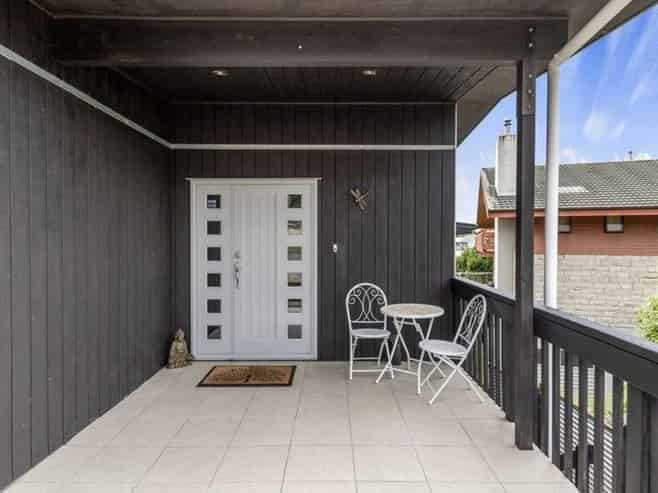 6 Stirling Place, Dinsdale