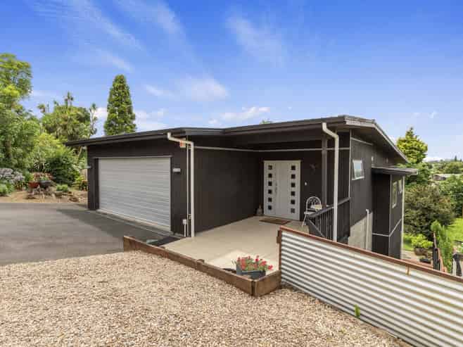6 Stirling Place, Dinsdale