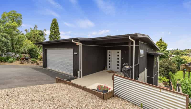 6 Stirling Place, Dinsdale
