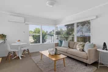 4/760 Beach Road, Browns Bay