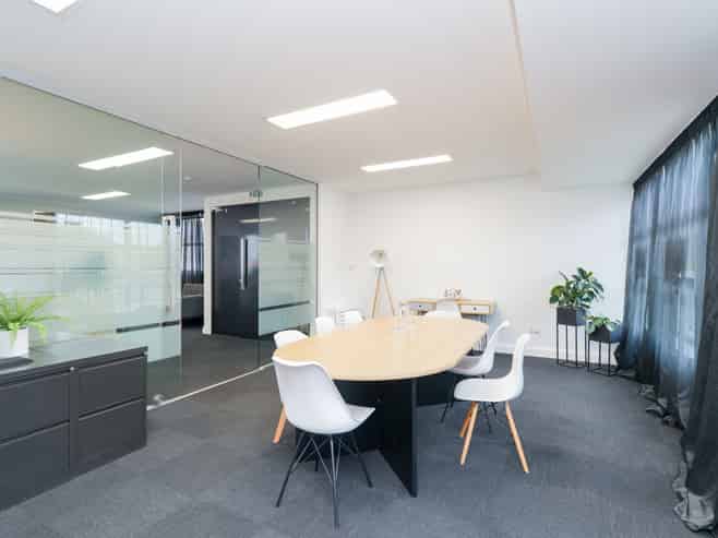 DRESS CIRCLE CBD OFFICE SUITE-WITH CARPARKING