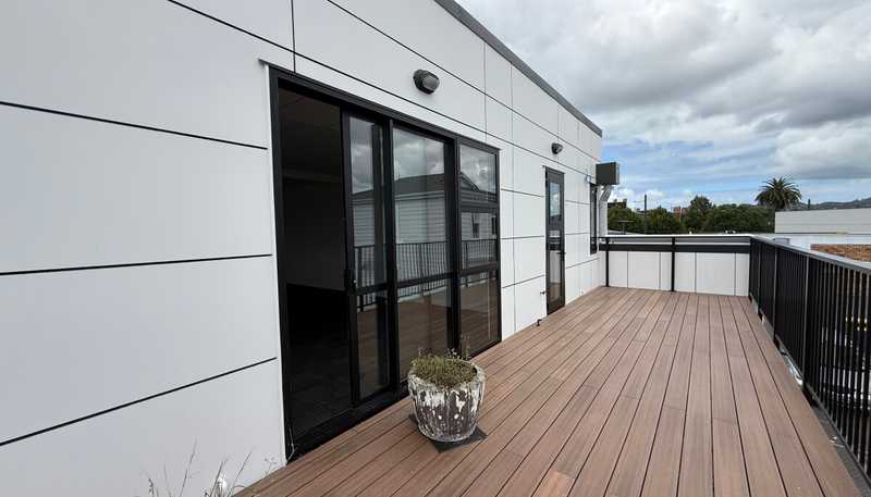 3067 Great North Road, New Lynn