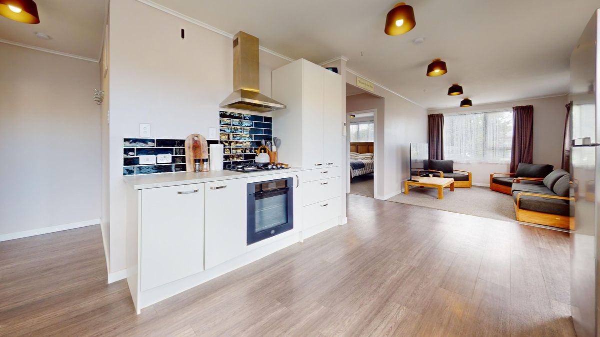 Renovated Cottage + Studio: High Yield Investment - Widok 2