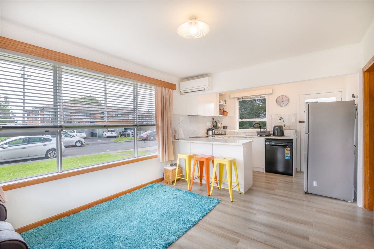 Affordable Brick & Tile Owner in Aussie Must sell - Widok 5