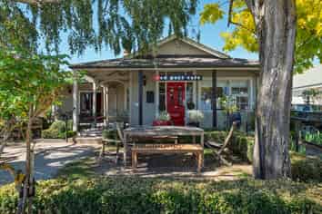 Established Cafe on State Highway!