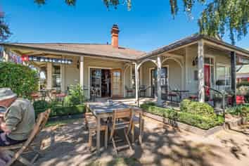 Established Cafe on State Highway!