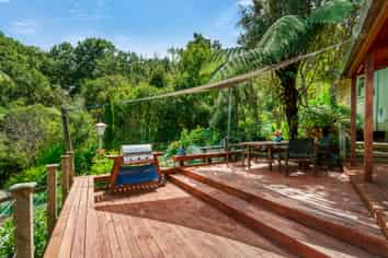 6 Lowry Heights, Stokes Valley